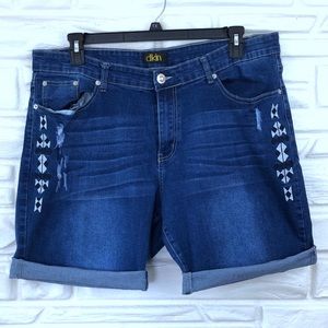 Size 22 jean shorts with embroidered detail